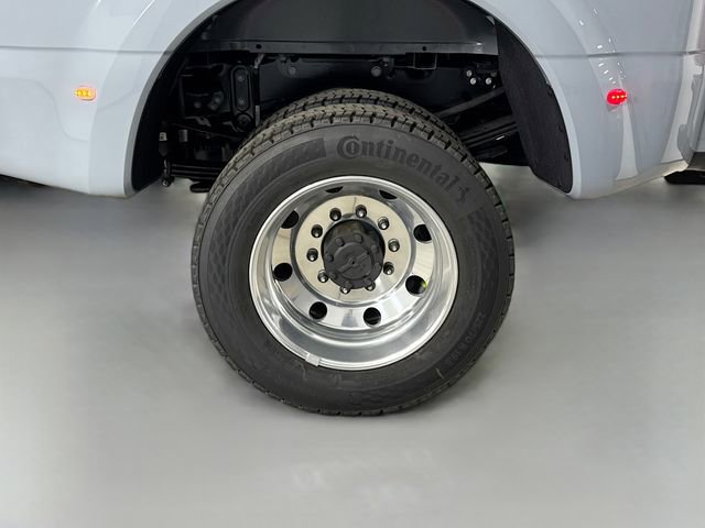 New 2026 Ford F450 Platinum image 33