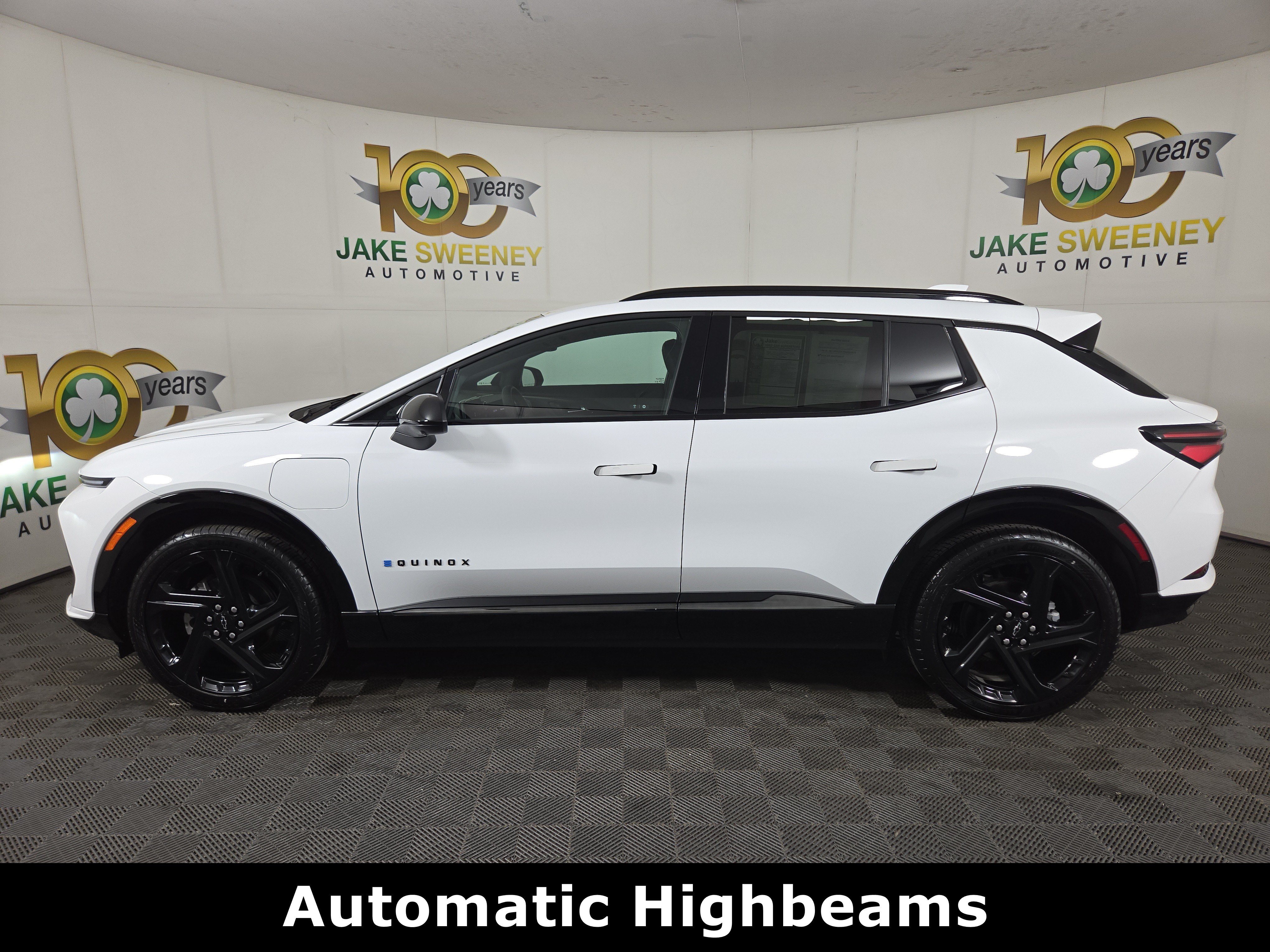 Used 2024 Chevrolet Equinox EV RS FWD image 4