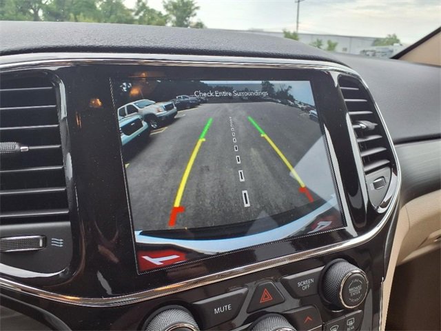 Used 2022 Jeep Grand Cherokee Laredo E image 19