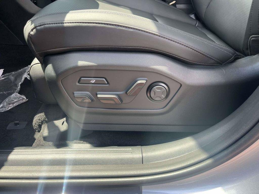 New 2026 Hyundai Santa Fe Calligraphy FWD image 40