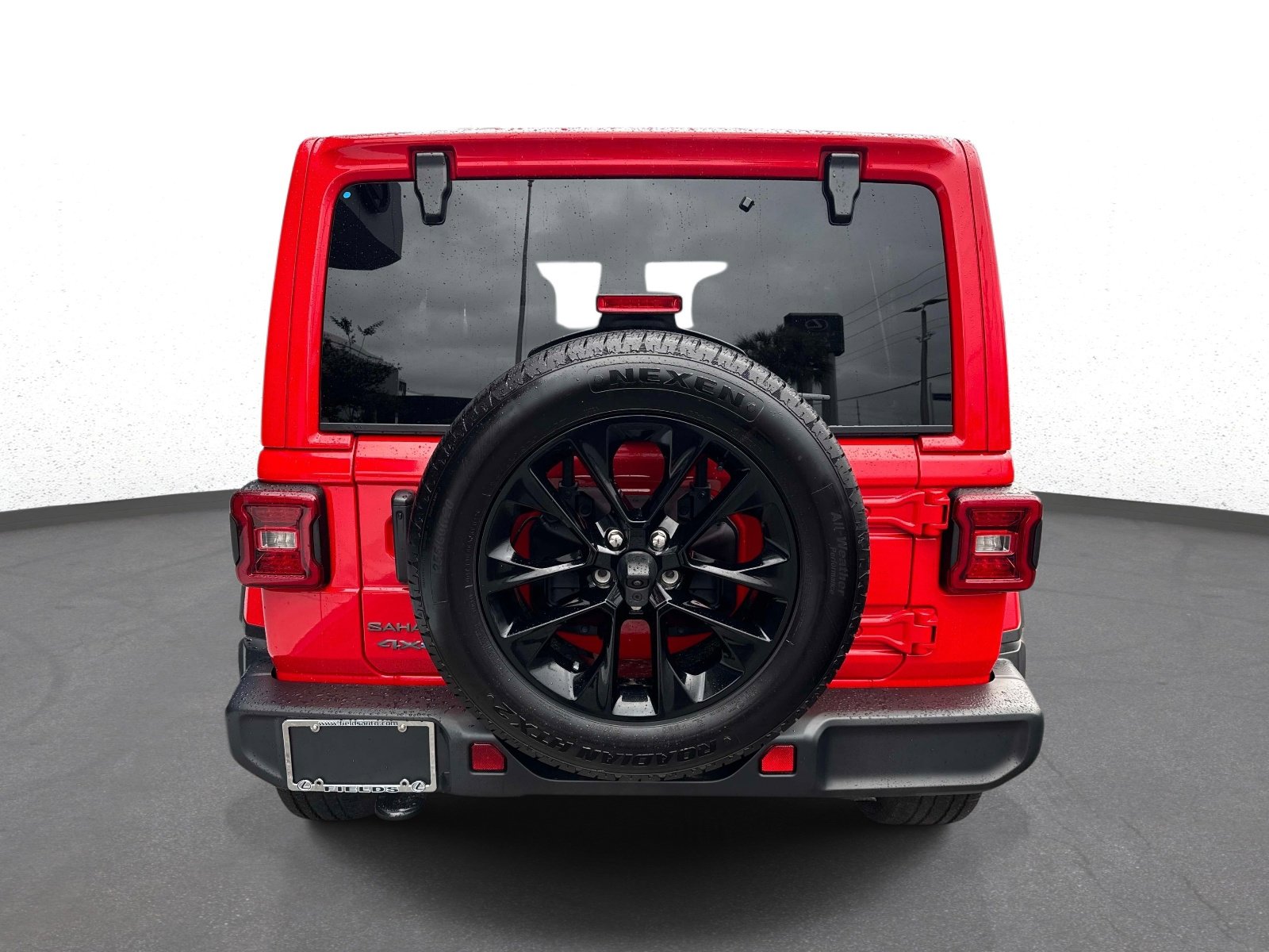 Used 2025 Jeep Wrangler Unlimited Sahara image 4