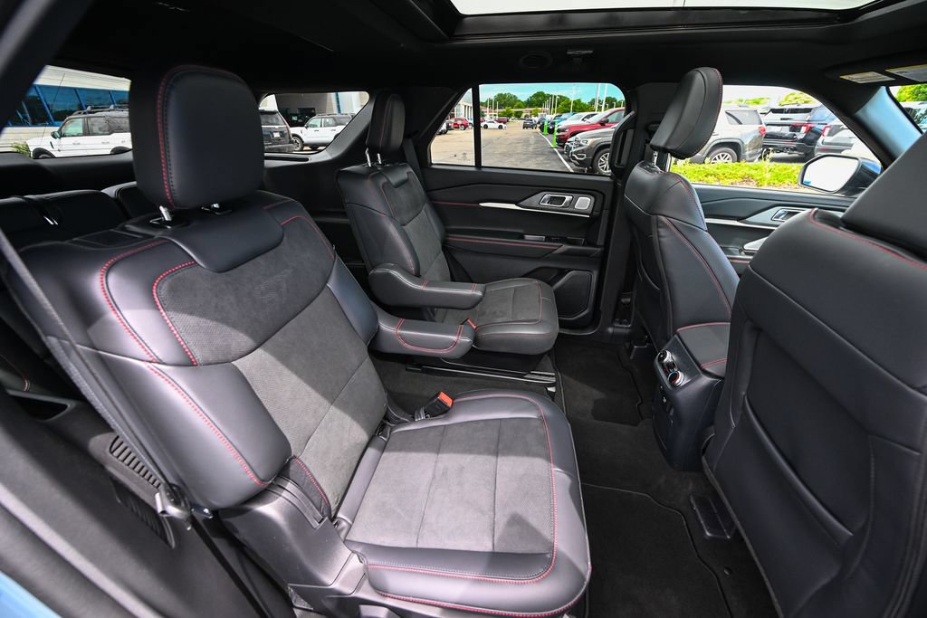 Used 2026 Ford Explorer ST w/ Sun And Sound Package AWD/4WD image 30
