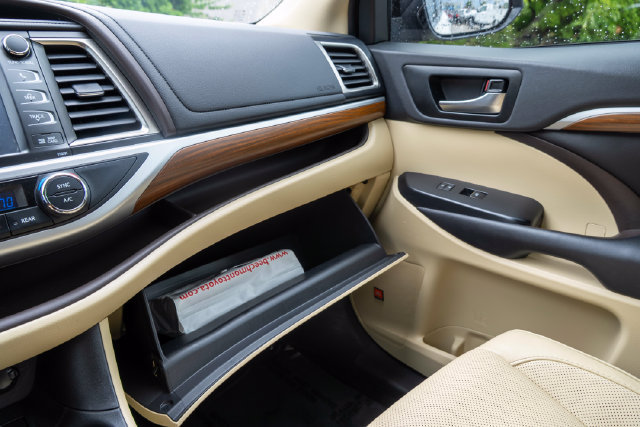 Used 2019 Toyota Highlander Limited FWD image 29