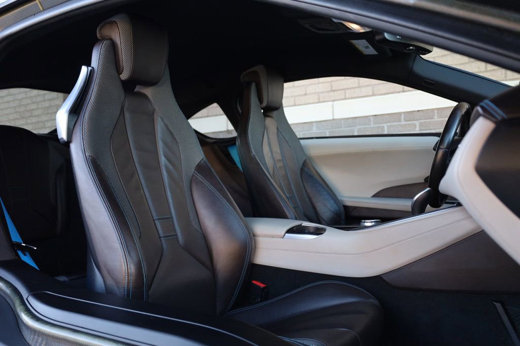Used 2014 BMW i8 image 21