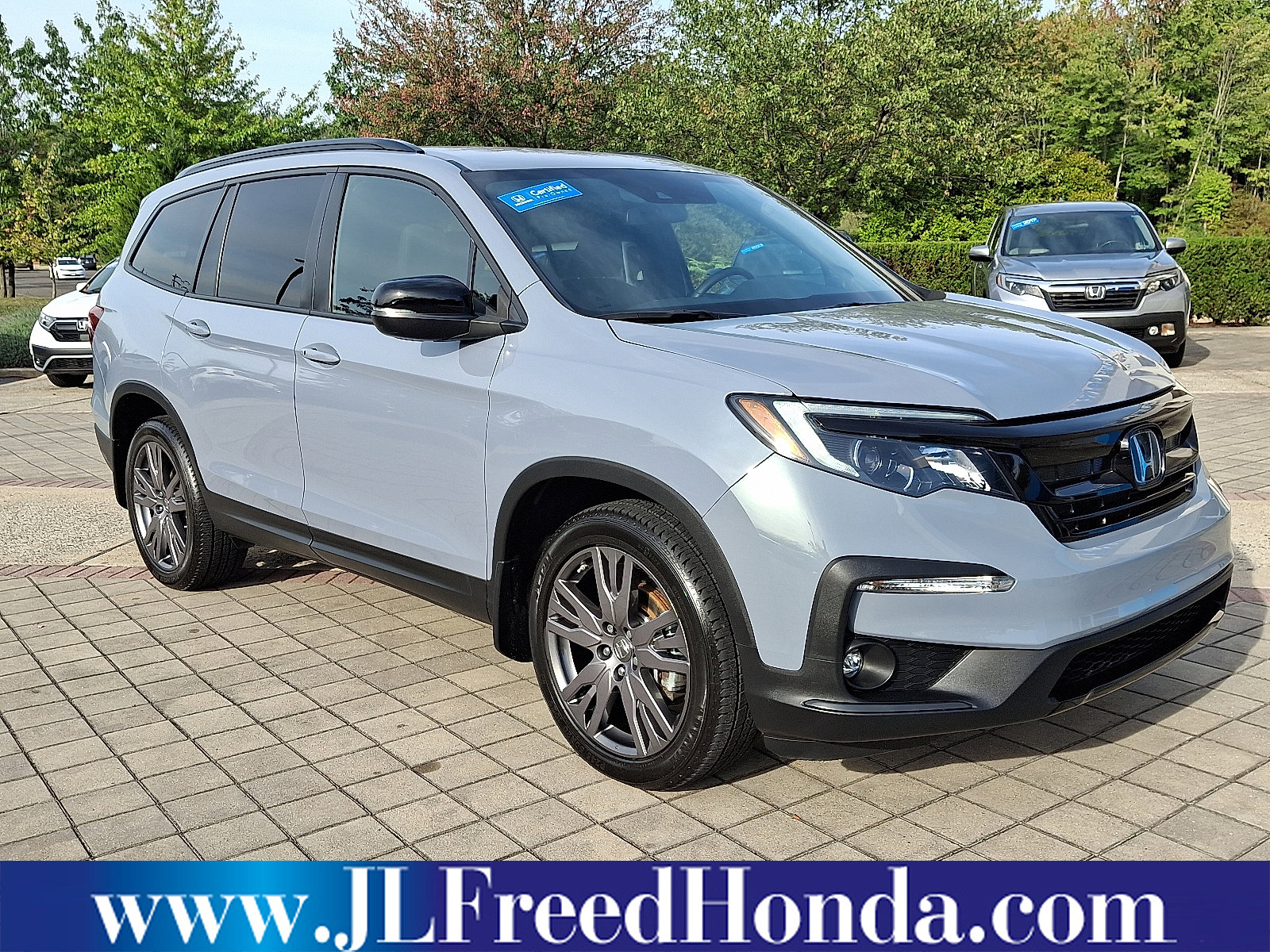 Certified 2022 Honda Pilot Sport image 1