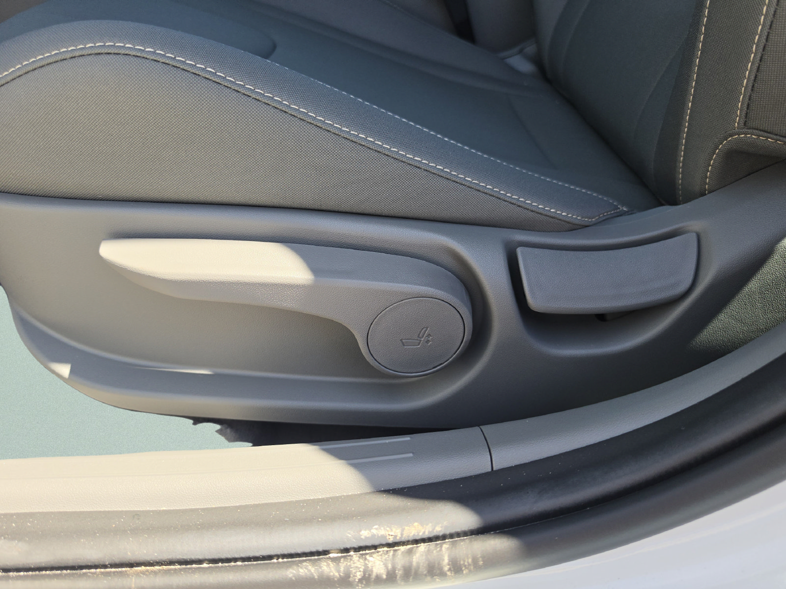 New 2026 Hyundai Elantra Sport w/ Cargo Package FWD image 22