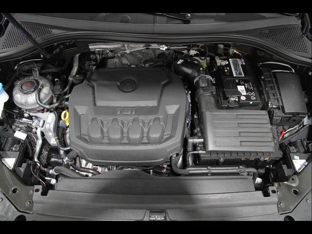 Used 2022 Volkswagen Tiguan SEL R-Line AWD/4WD image 21