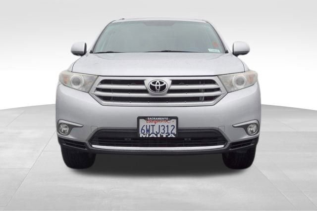 Used 2012 Toyota Highlander Limited w/ Tow Pkg image 9