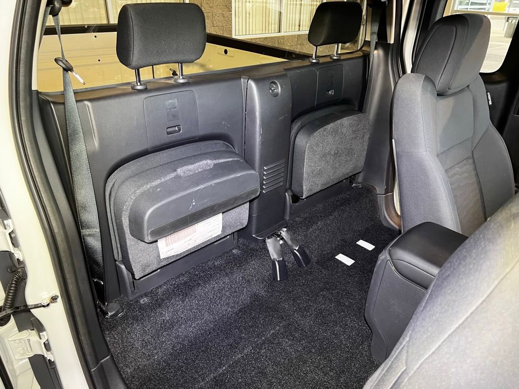 Used 2025 Nissan Frontier S image 49