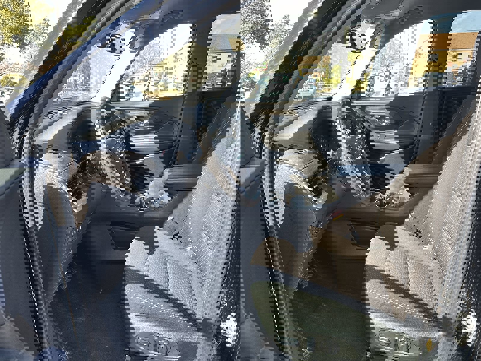 Certified 2024 GMC Terrain SLE w/ Driver Convenience Package image 16