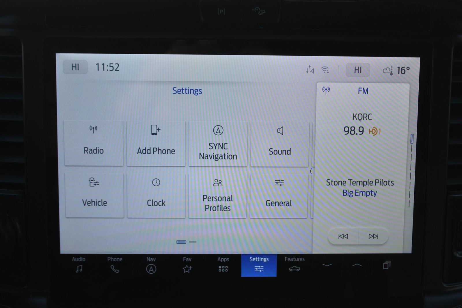 New 2025 Ford F150 Lariat w/ Equipment Group 501A Mid image 47