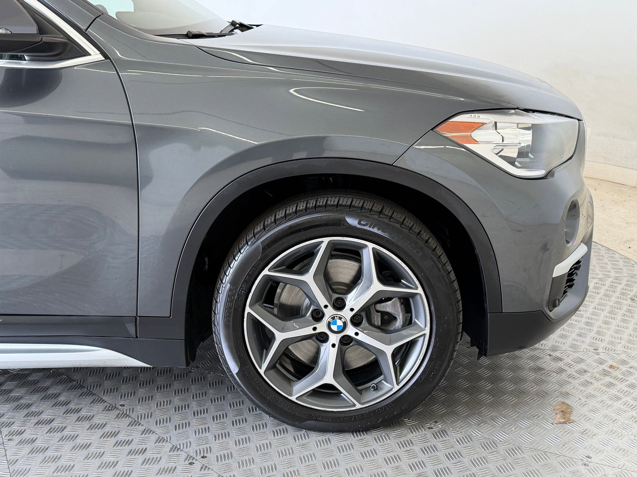 Used 2019 BMW X1 xDrive28i w/ Convenience Package image 11