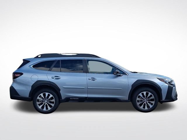 Used 2025 Subaru Outback Limited AWD/4WD image 7