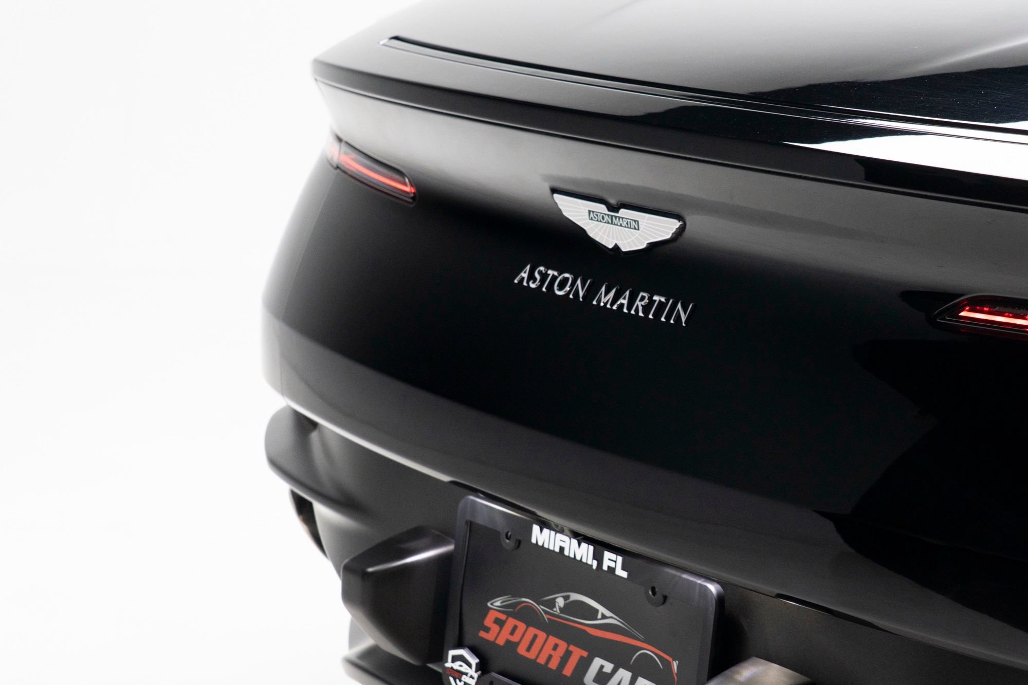 Used 2020 Aston Martin DB11 Volante RWD image 65