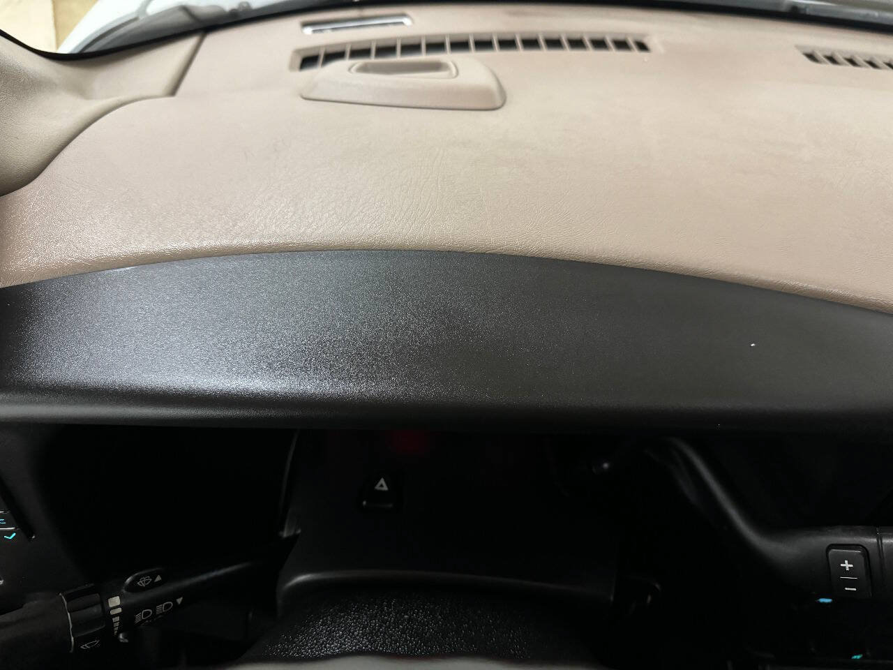 Used 2021 Chevrolet Express 2500 w/ Driver Convenience Package RWD image 60