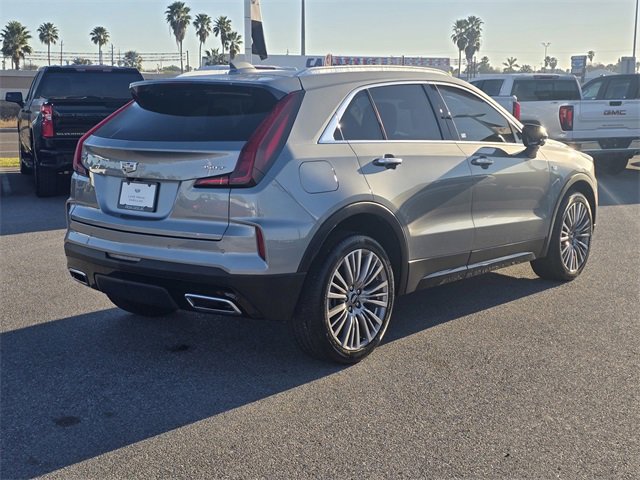 Used 2025 Cadillac XT4 Premium Luxury image 12