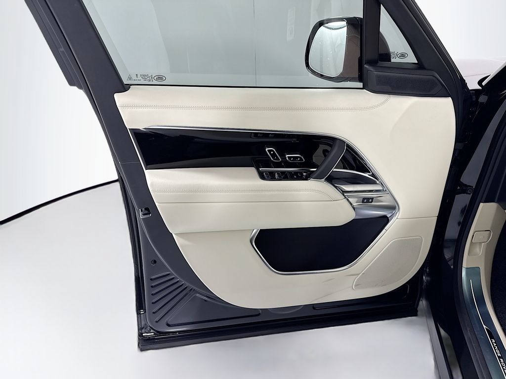 New 2026 Land Rover Range Rover SE AWD/4WD image 24