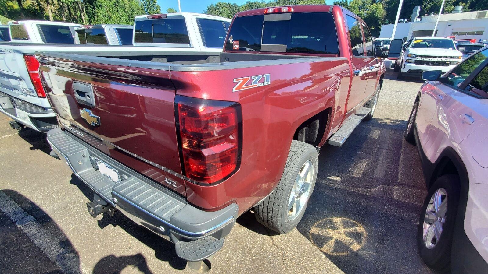 Used 2015 Chevrolet Silverado 2500 LTZ w/ Duramax Plus Package AWD/4WD image 9