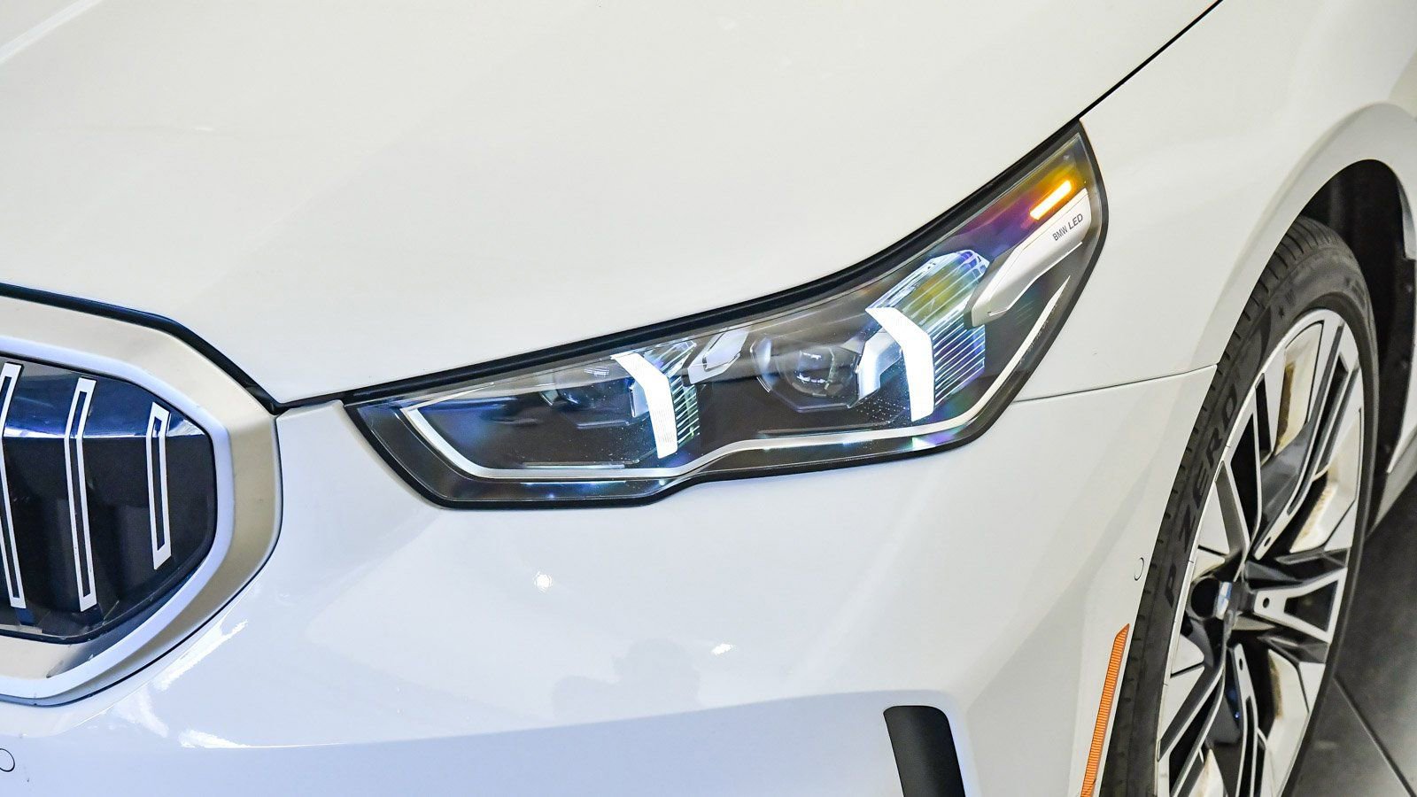 Used 2025 BMW 530i image 9