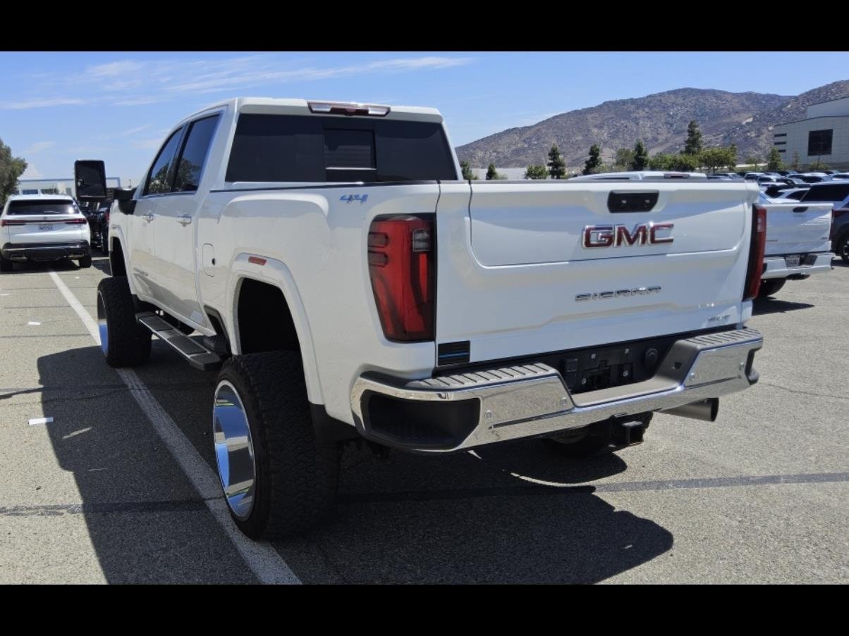 Used 2024 GMC Sierra 2500 SLT w/ SLT Premium Package AWD/4WD image 7