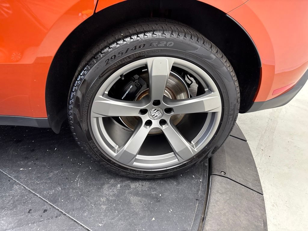 Certified 2024 Porsche Macan AWD/4WD image 15