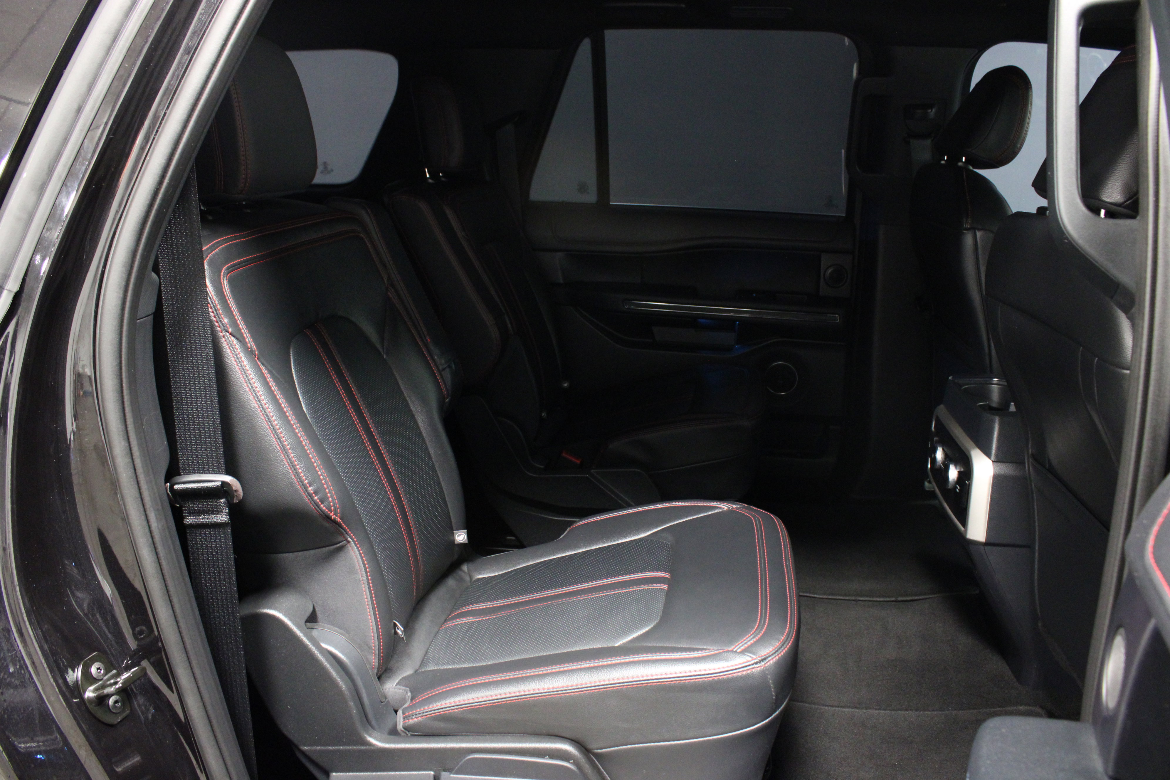 Used 2024 Ford Expedition Max Limited image 16