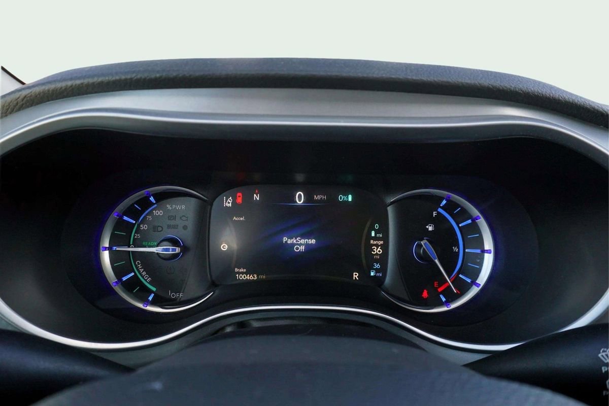 Used 2018 Chrysler Pacifica Limited w/ Advanced Safetytec Group image 27