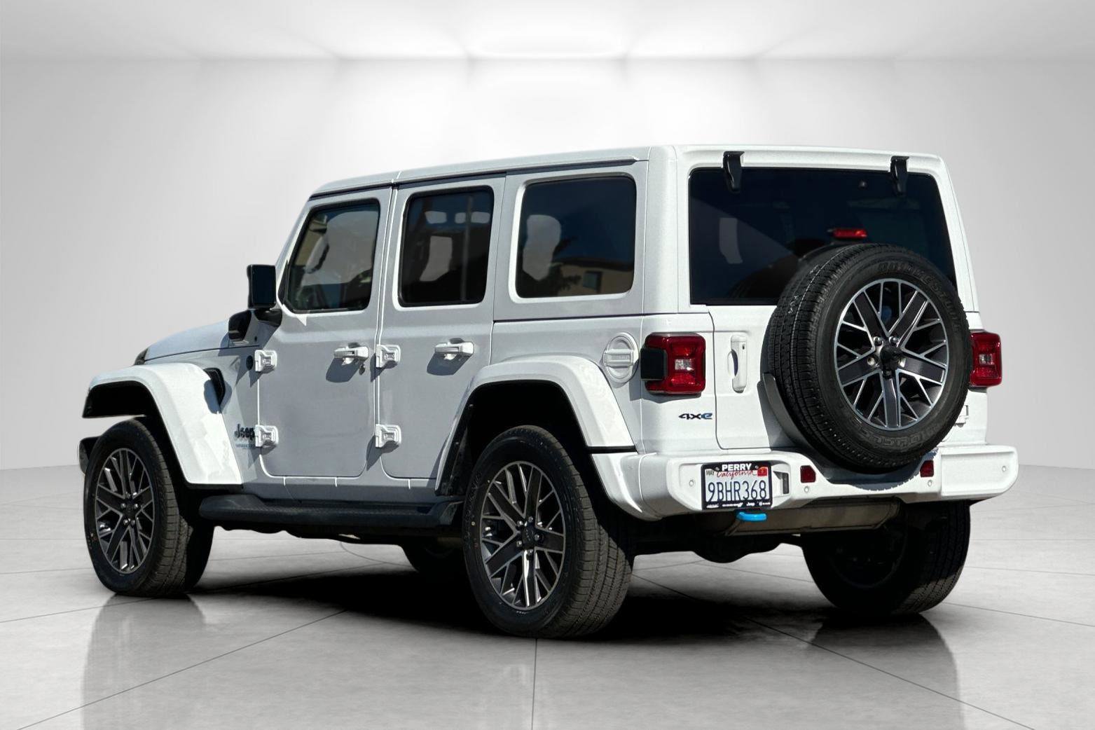 Used 2022 Jeep Wrangler Unlimited Sahara image 5