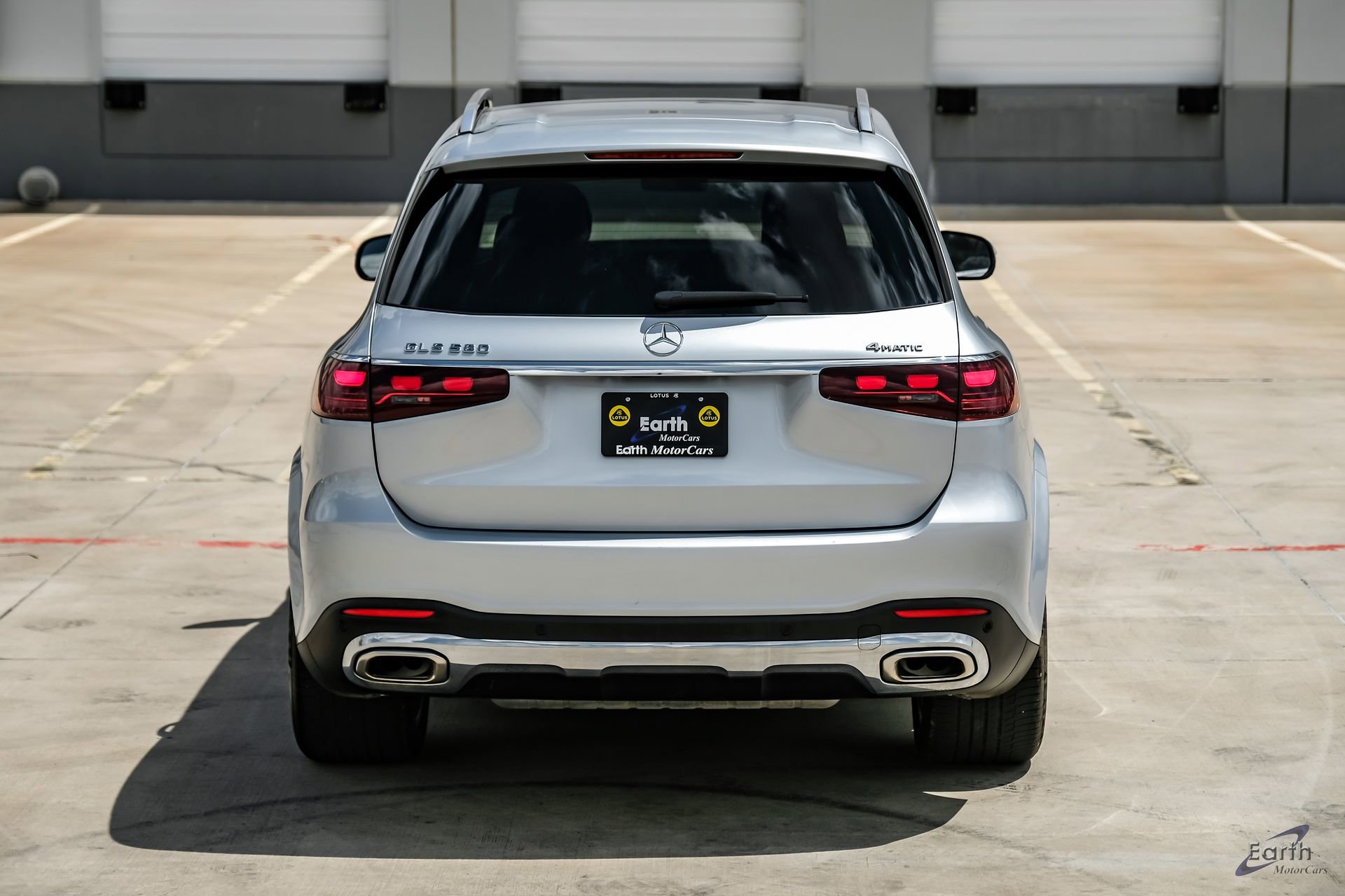 Used 2025 Mercedes-Benz GLS 580 4MATIC image 13