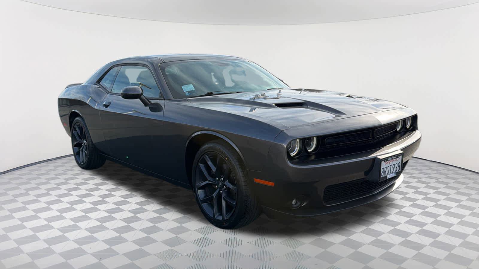 Used 2020 Dodge Challenger SXT w/ Blacktop Package RWD image 3
