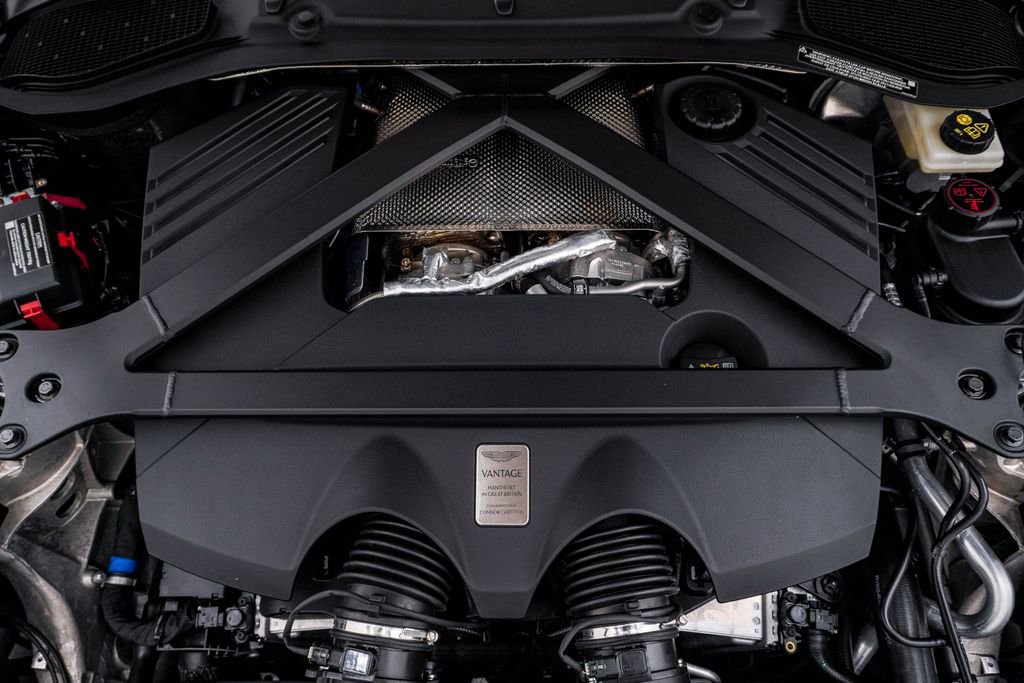 Used 2026 Aston Martin V8 Vantage Roadster RWD image 37