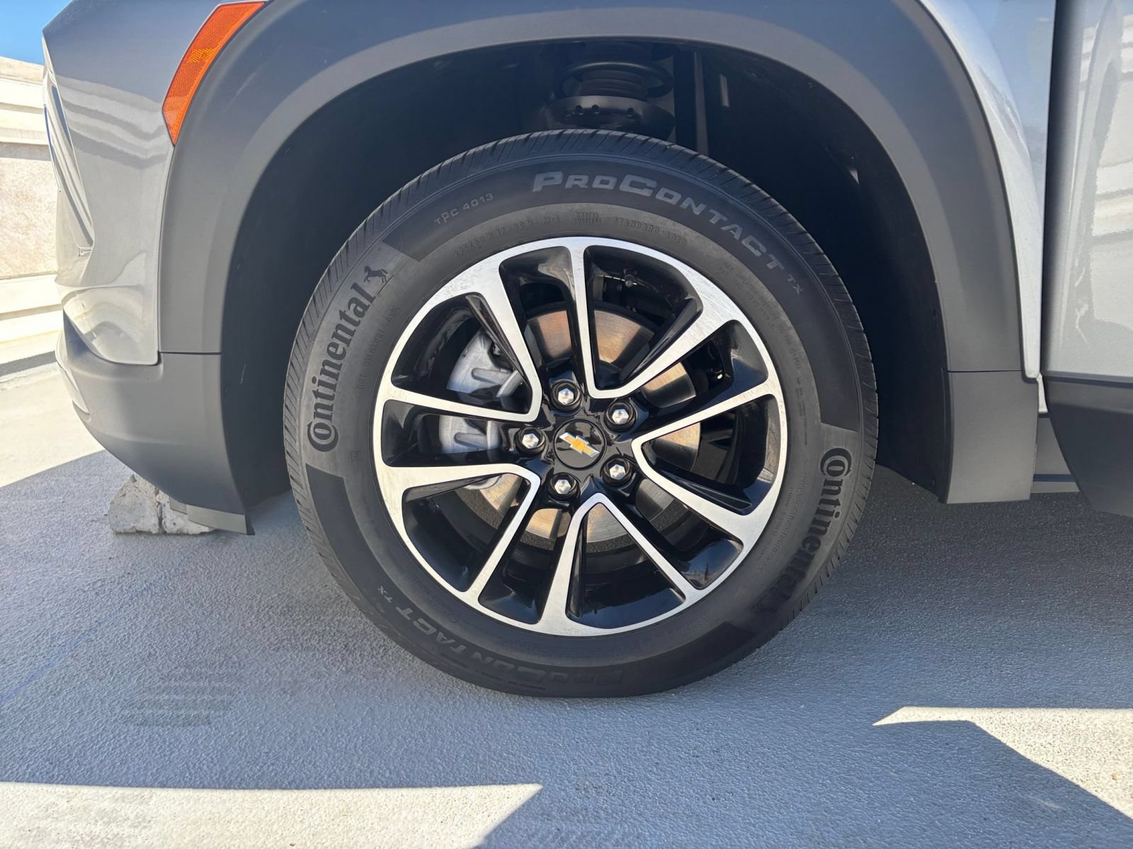 Used 2025 Chevrolet TrailBlazer LT FWD image 30