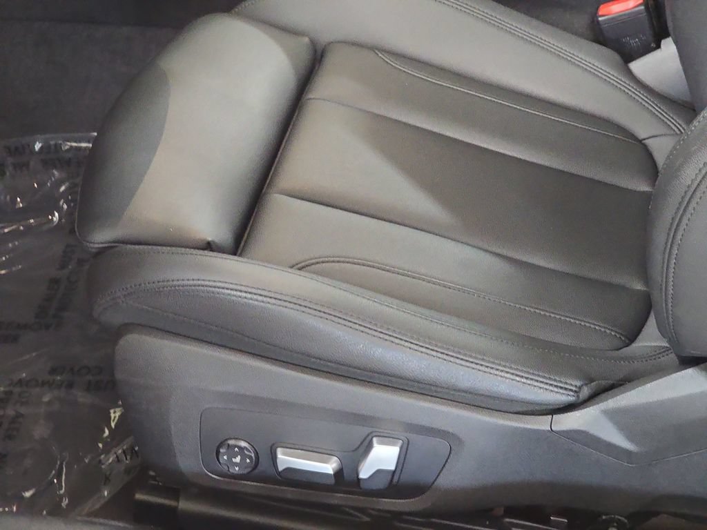 Used 2021 BMW 430i Coupe w/ Convenience Package RWD image 27