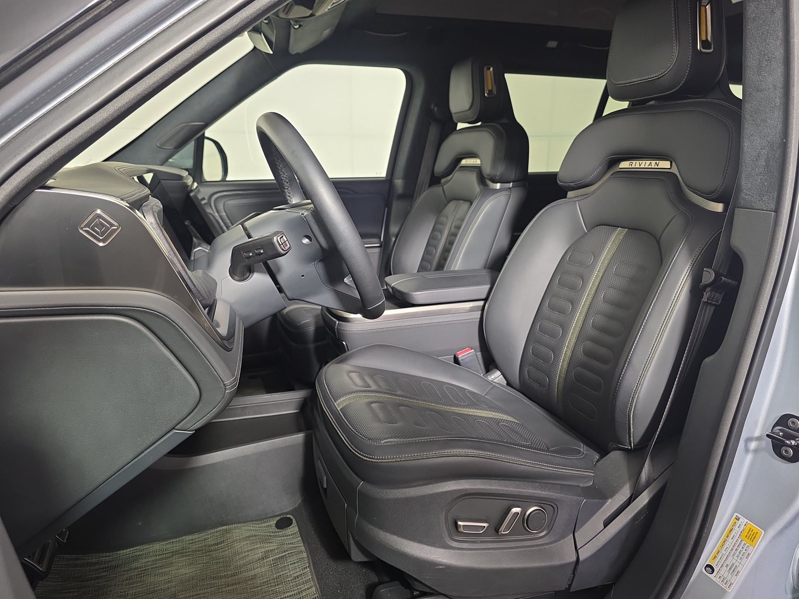 Used 2023 Rivian R1S Adventure Quad AWD/4WD image 20