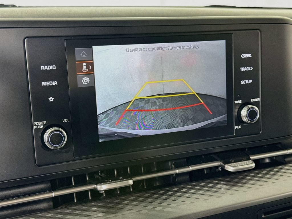 Used 2023 Kia Carnival LX w/ Paint Protection Package FWD image 13