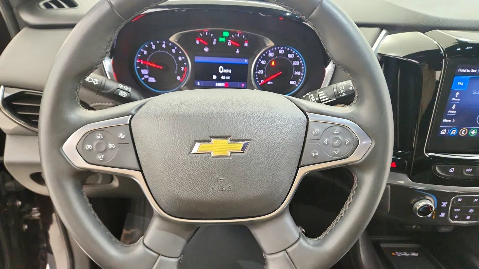 Used 2023 Chevrolet Traverse LT image 26