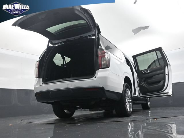 Used 2022 Chevrolet Suburban LT RWD image 29