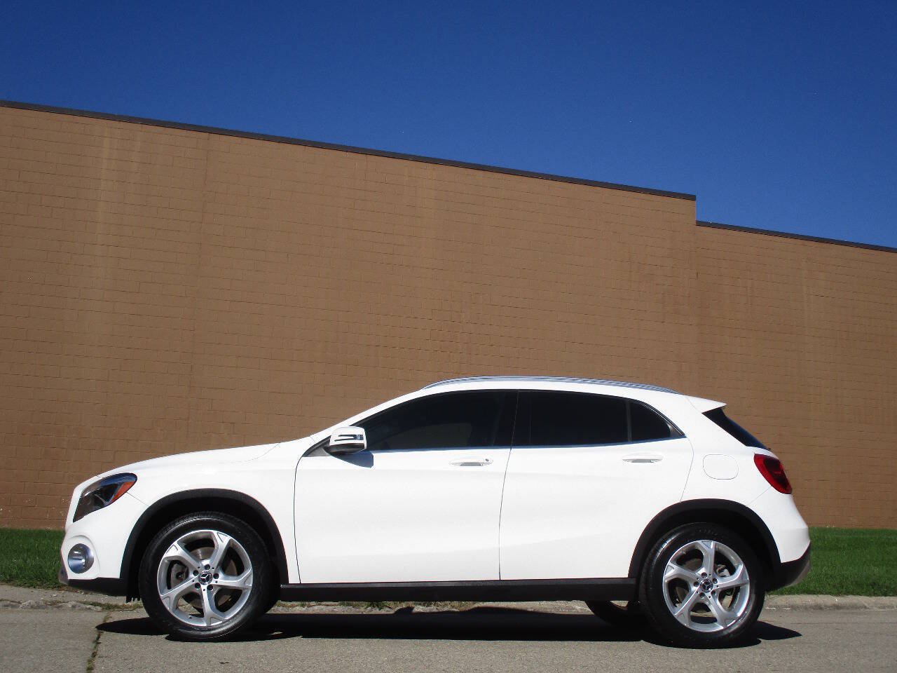 Used 2018 Mercedes-Benz GLA 250 4MATIC image 5