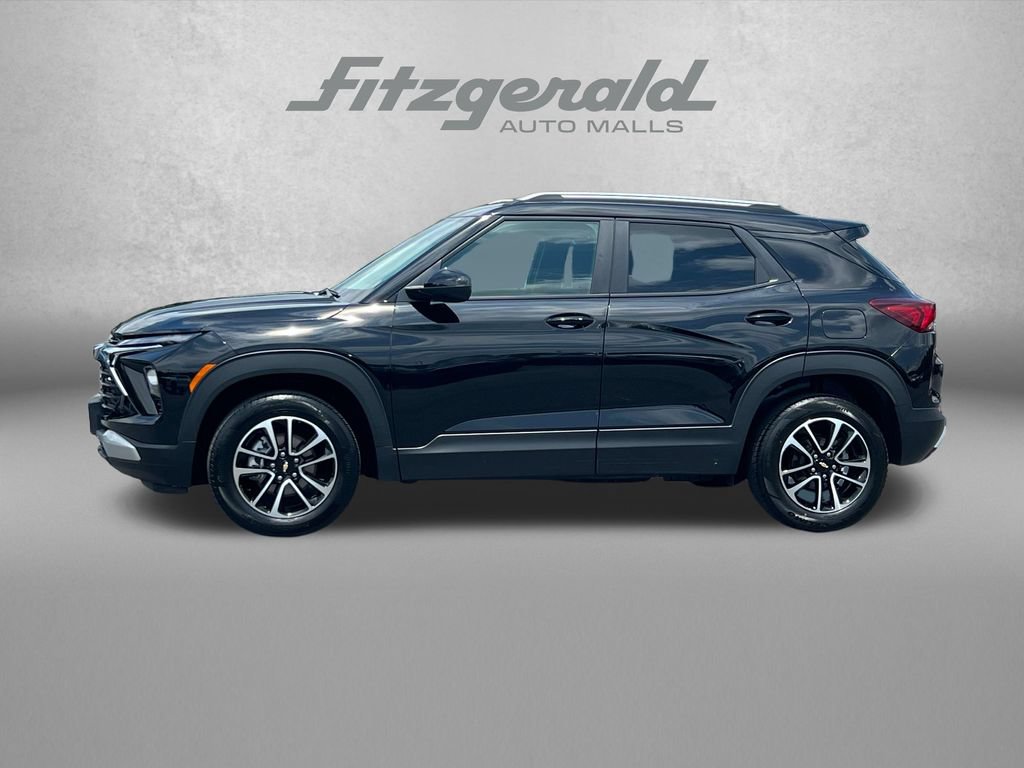 Used 2025 Chevrolet TrailBlazer LT AWD/4WD image 5