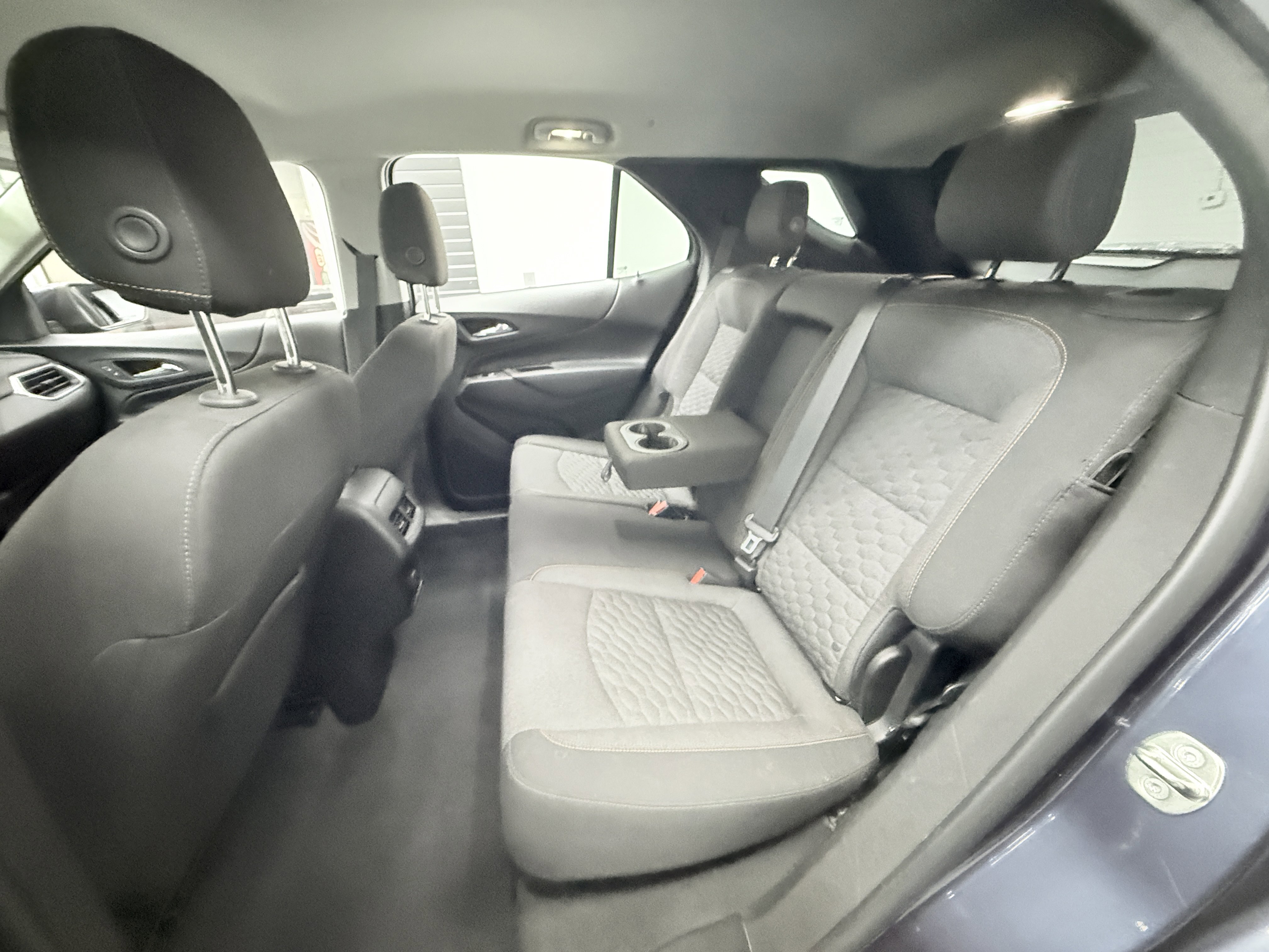 Used 2018 Chevrolet Equinox LT image 25