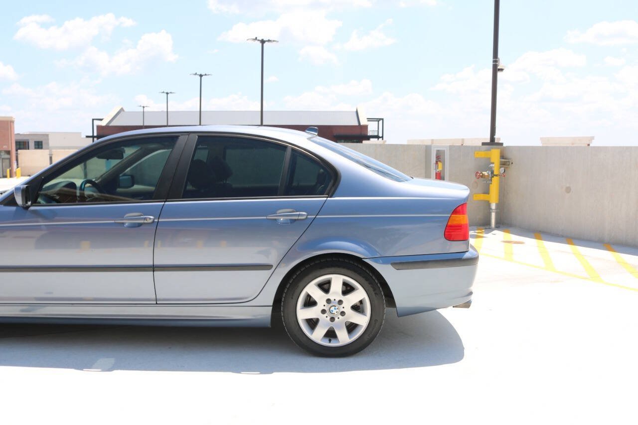 Used 2004 BMW 325xi Sedan AWD/4WD image 46
