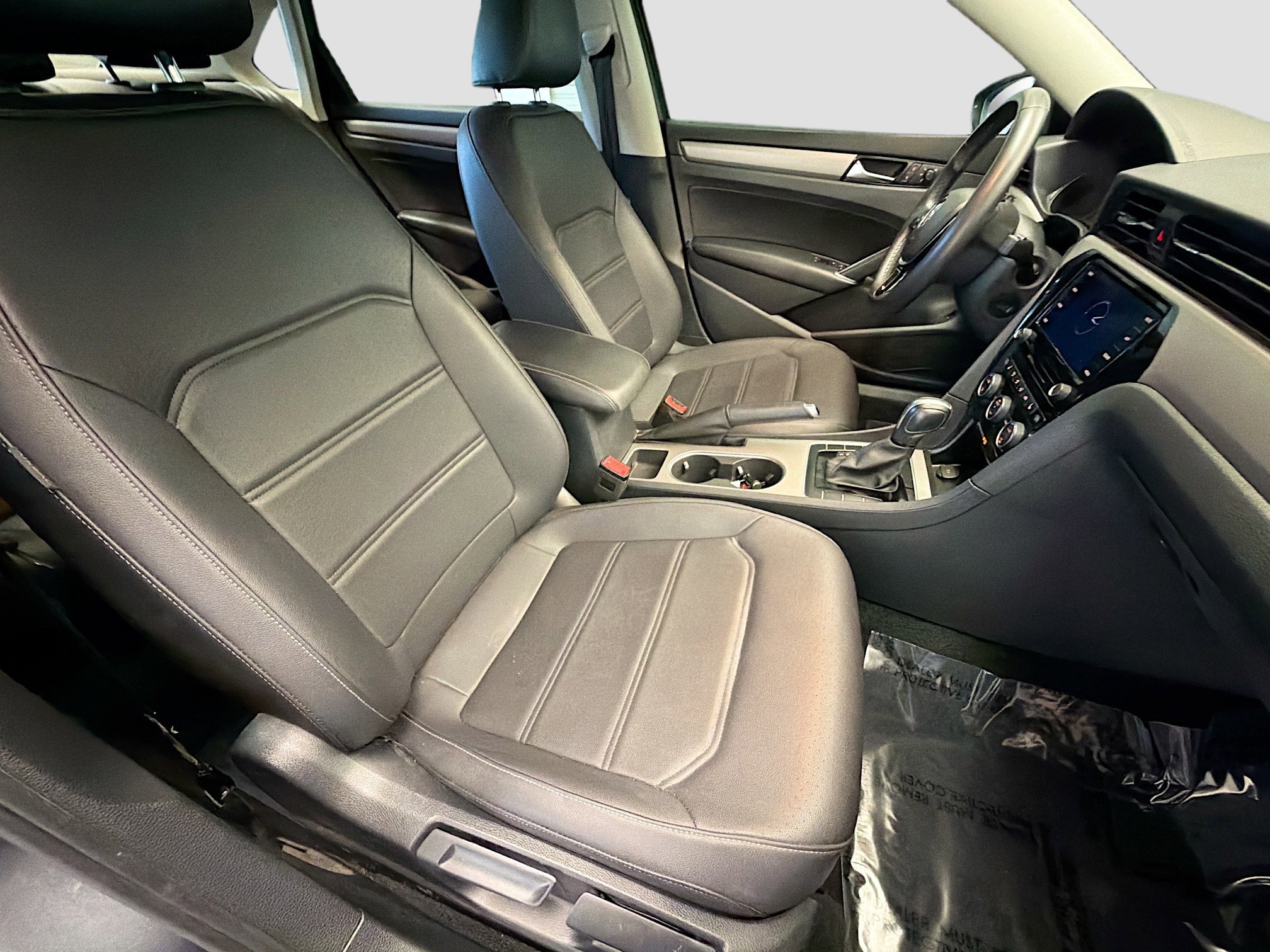 Used 2021 Volkswagen Passat 2.0T SE image 15