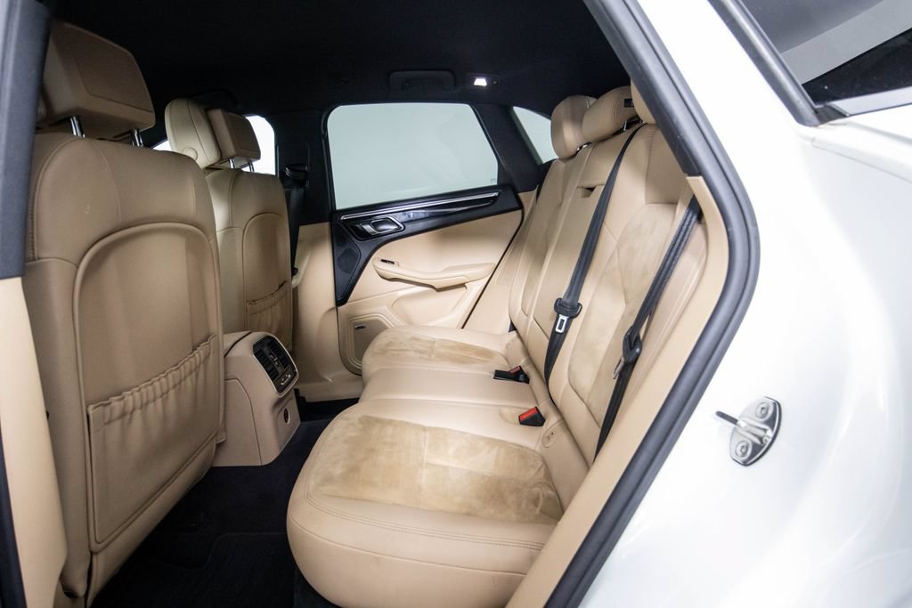 Used 2019 Porsche Macan AWD/4WD image 12