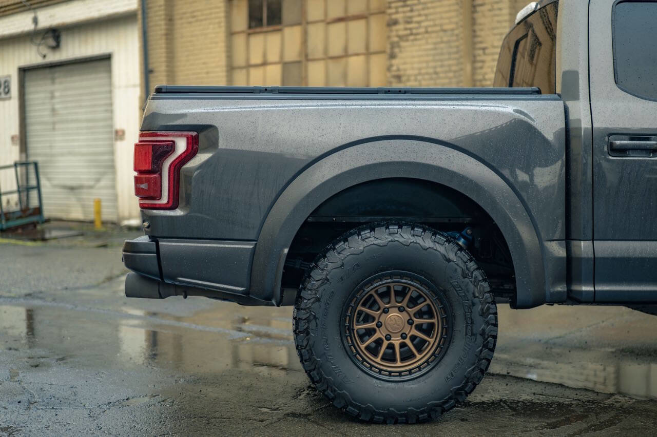 Used 2017 Ford F150 Raptor w/ Equipment Group 802A Luxury image 51