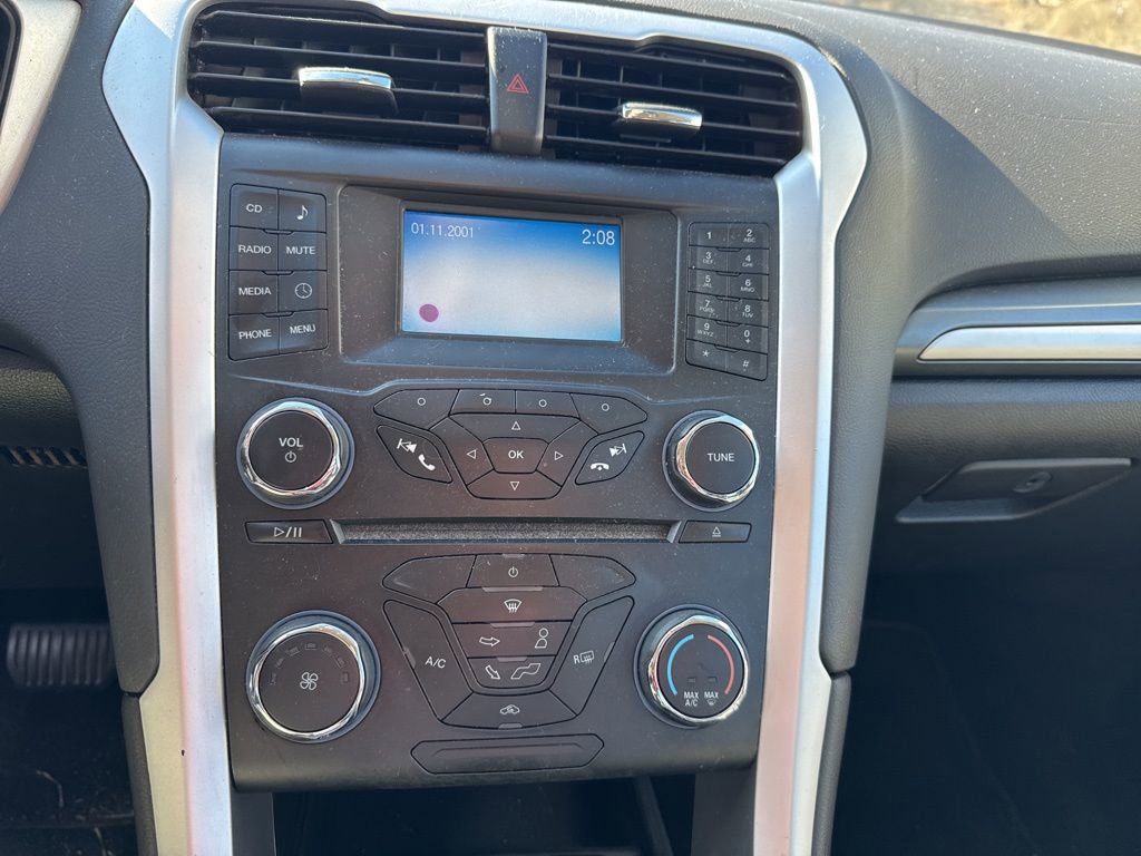 Used 2015 Ford Fusion S image 9