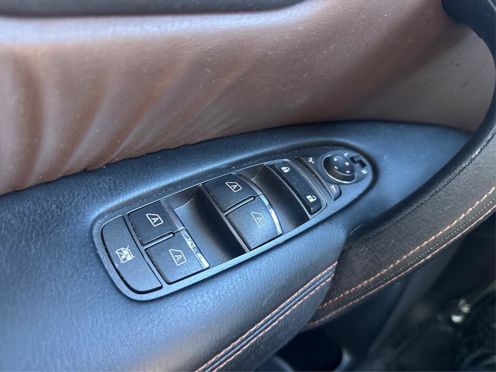 Used 2020 Nissan Armada Platinum w/ Platinum Reserve Package image 29