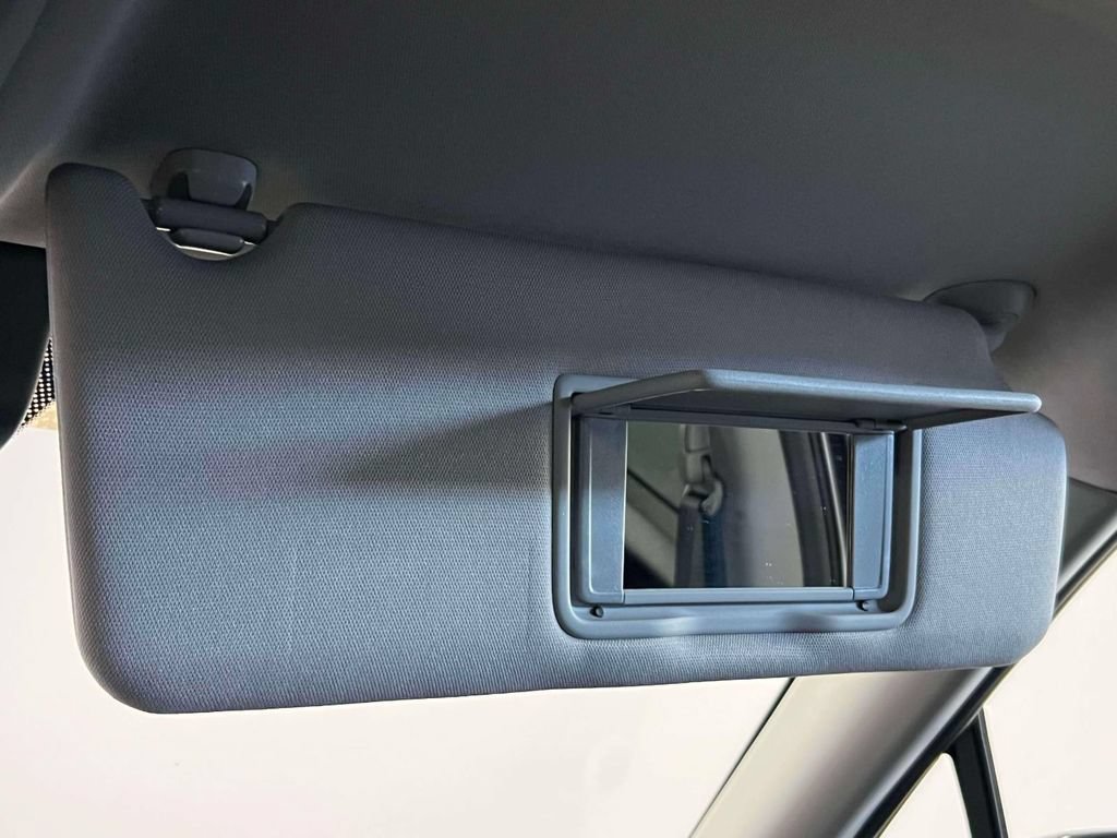 Used 2025 Honda Ridgeline Sport image 32
