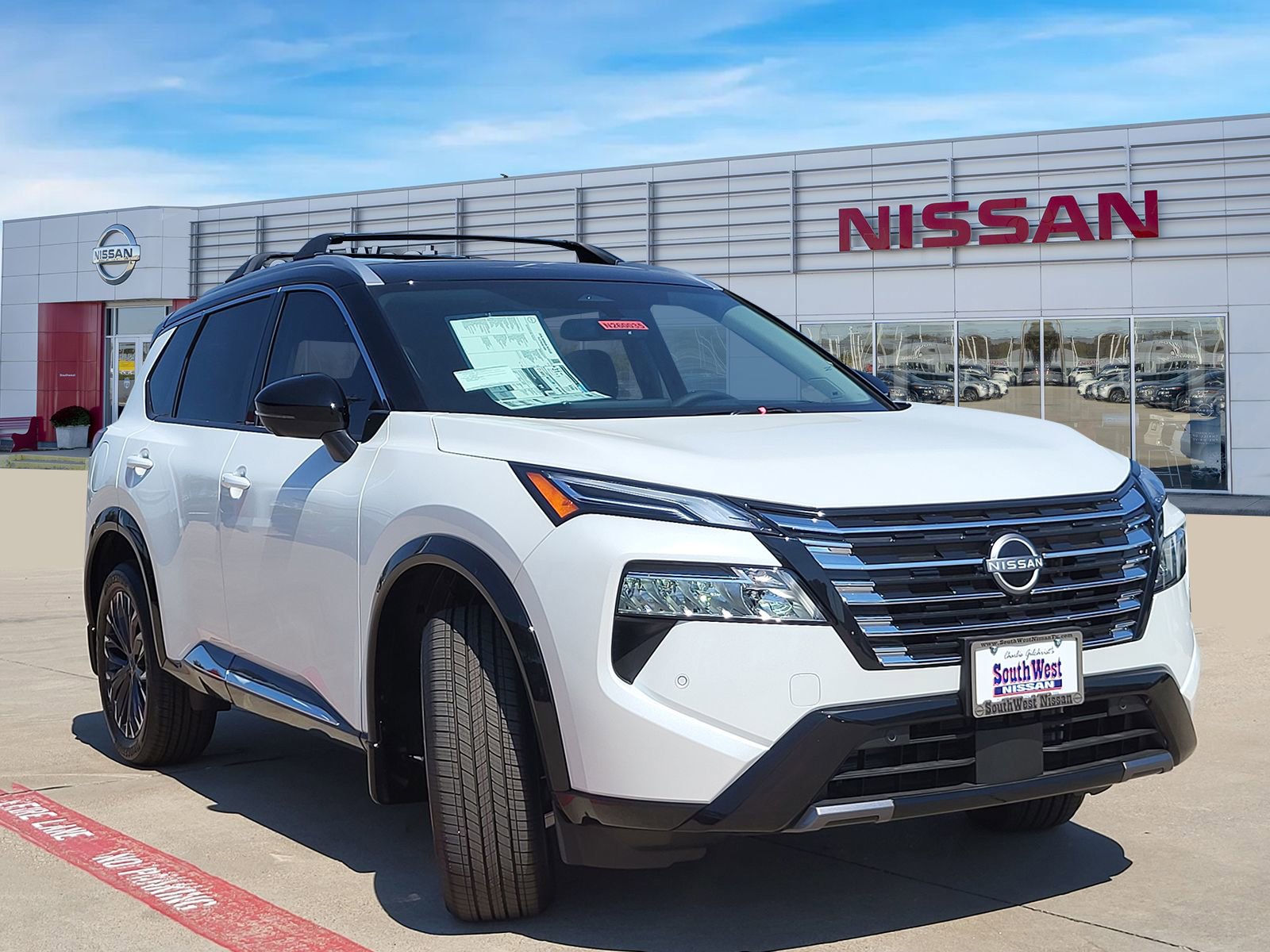 New 2026 Nissan Rogue Platinum image 4