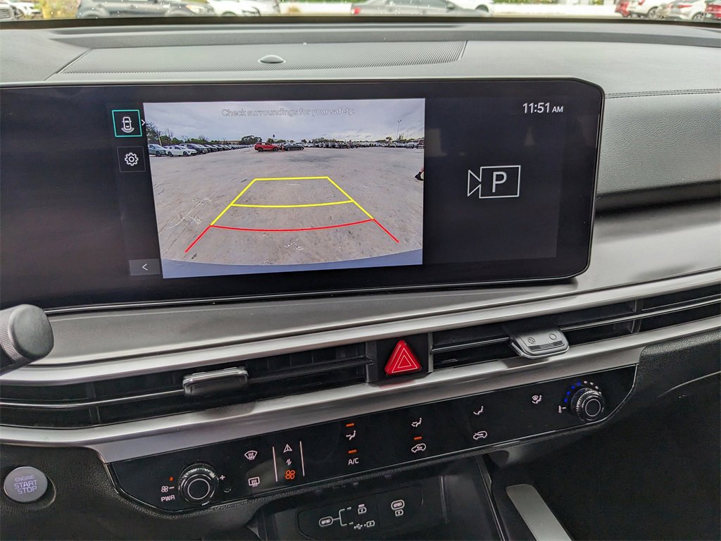 Certified 2024 Kia Sorento LX image 25