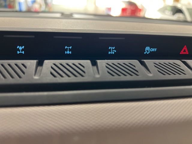 Used 2023 Ford Bronco Wildtrak image 19